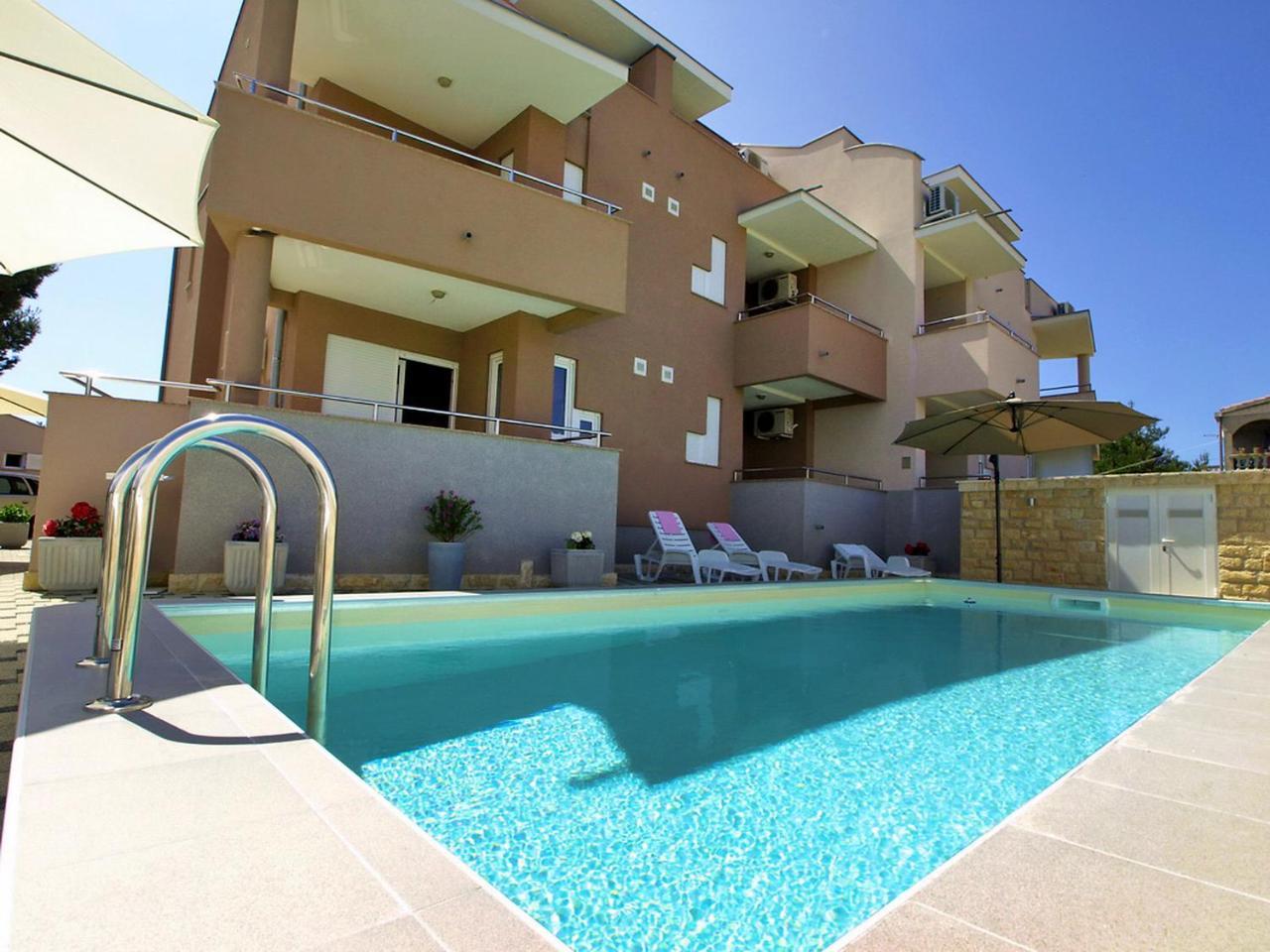 Apartment Mlasina-2 By Interhome Nin Exterior photo